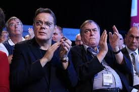 Six minutes to midnight is a 2020 british world war ii drama film directed by andy goddard from a screenplay by goddard, celyn jones and eddie izzard. Eddie Izzard To Run For London Mayor In 2020