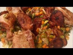 La Succulente Recette Du Poulet A La Camerounaisenotez Cette Recette Il Existe Enormement De Manieres De Cuisiner Du Poulet E Poulet Poulet Dg Banane Plantain
