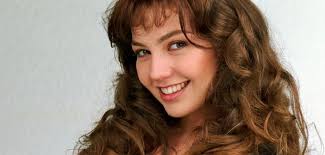 Maria do Bairro: resumo da novela de 24/04 a 25/04 no Viva