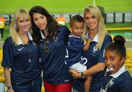 Il s'agit de la 60e remise du trophée du meilleur joueur français depuis 1958. Femmes De Footballeurs Qui Sont Elles Elle