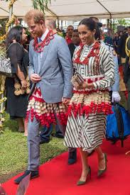 Meghan Markle And Prince Harry Meet The Tongan Prime Minister Duchess Prince Harry Maternity Chic