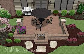 320 Sq Ft Diy Square Patio Design With Seat Wall And Fire Pit Small Patio Design Patio Plans Backyard