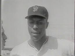 San Francisco Giants legend Willie McCovey dies