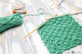 Moss stitch creates a knitted fabric that has a lot of texture to it. The Double Moss Stitch Knitting Pattern Nimble Needles