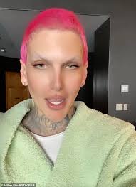 After a rollover accident on friday morning, jeffree star and his best friend are being treated at wyoming medical center. Qhig9ak Eun8um