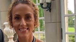 Mum stuns in swimsuit after staggering 41kg weight loss