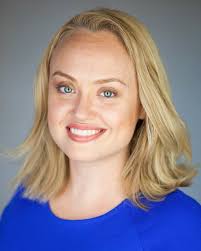 Lindsey blue top face forward commercial smile 160919_lind…