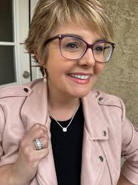 Tuning in at 4pm for our hour-long JAI Jewelry show