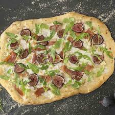 Serve hot, sprinkled with chopped parsley. 14 Best Vegetarian Pizza Recipes And Toppings