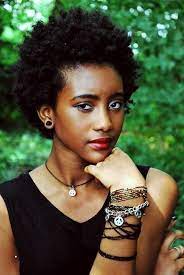 Meilleur De Coiffure Afro Paris Cheuveux De L Automne Hiver 2018 2019 Coiffure Coiffeurafrojuvisy Short Natural Hair Styles Natural Hair Styles Hair Styles