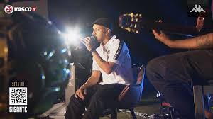 Sobre nós · delacruz · maria · ducon · luiz lins · diomedes chinaski · bk' · kayuá · pineapple stormtv. Newscolina On Twitter Delacruz Canta Poesia Acustica 2 Em Sao Januario Kappanovasco