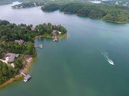Please don't hesitate to contact us for more information or to set up a showing. Buy Smith Lake