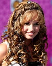 Further, add some layers to pronounce the dimension and movement of your hair. Awesome Long Curly Hairstyles For Women