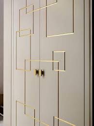 Les Portes De Placard On Vous Donne 45 Idees En Photos Placard Design Porte Placard Decorer Porte De Placard