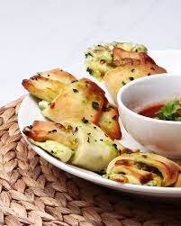 Basil And Halloumi Bites Party Snack Food Savoury Party Food Cooking Recipes