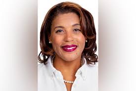 Sonja Shephard's Instagram, Twitter & Facebook