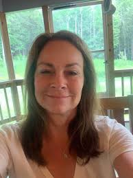 Angela Paoli's Instagram, Twitter & Facebook