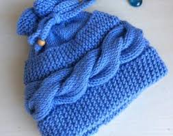 Copertine ai ferri e all'uncinetto per neonato, schemi gratuiti e tutorial / crochet and knit baby blankets free patterns. Bebuu Facebook Store Lalabastro