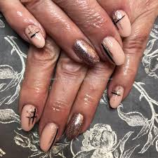 Chic and fun nail designs aren't just reserved for long nails, we guarantee it! Eye Candy Nails Training Acrylic Overlays In Peach Blush With Rose Gold Glitter And Nail Art By Amy Mitchell On 14 September 2017 At 02 04