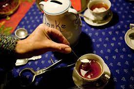 «тёмные улуны», лекция, мстиславский с.б. In Northern Germany A Robust Tea Culture The New York Times