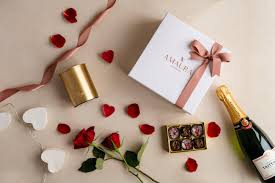 What man can resist all his favorite stuff (and booze) shoved into one awesome gift basket. Valentine S Day Gift Guide 2021 10 Sustainable Gifts For Her And For Him Jewelled Buddha
