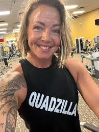 Started Monday off the right way 😊 Everyday I get a step closer to a goal  that keeps growing. My obsession with the challenge is a fuel for my fire  in itself!!