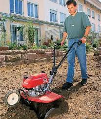 Rollrasen Verlegen Schritt Fur Schritt Garten Rasen Gartenpflege