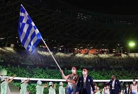 Η άννα κορακάκη γεννήθηκε το 1996 στη δράμα και δεν είναι το μόνο οπλοφόρο μέλος της οικογένειας, μιας και ο πατέρας της, διονύσης, υπηρετεί στα σώματα ασφαλείας και είναι επίσης πρώην αθλητής. Wuegg5hizlkasm
