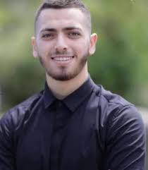 يا وجع القلب... كتب حسن شعلان وسط اجواء مؤلمة ومبكية، جماهير غفيرة من كفر  قاسم ودعت الشاب الخلوق الرائع الإنساني، ايوان عيسى، حيث توفي اليوم بعد  اسابيع من نقله الى المشفى جراء