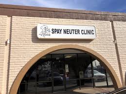 We offer low cost pet vaccinations to keep your pets healthy with quality care. West Phoenix Az Spay Neuter Clinic