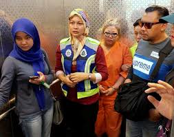 Kasim, who works regularly on rights of the lgbt community and the indigenous population of malaysia, has been threatened online with rape, beheading, and attacks with acid over her views on lgbt rights and islam. Magistrate S Court Rejects Remand Application For Siti Kasim Thestartv Com