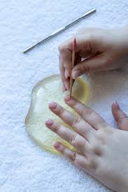 Diese methode ist eine echte alternative zu acrylnägeln. Was Tun Nagelstudio Geschlossen Rausgewachsene Gel Und Kunstnagel Retten Innenaussen