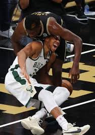 Giannis antetokounmpo is not on the bucks' injury report for tomorrow's game against the celtics. Q0xxfgdvlmojm