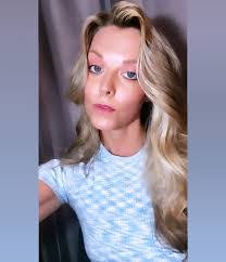 Cassandra Kruse's Instagram, Twitter & Facebook