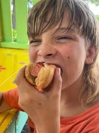 My first spot: this goodboi was found at the best ice cream store in Paris  💞