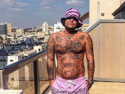 Guf and смоки мо — bang bang (2020). Chechency Zastavili Gufa Izvinitsya Za Oskorblenie Kavkazcev Ekspress Gazeta