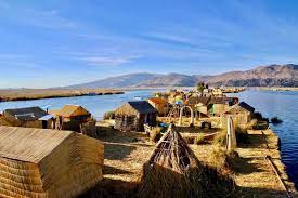3 812 m) 3, mais ce n'est. Puno Et Les Iles Flottantes D Uros Sur Le Lac Titicaca Au Perou Planete3w