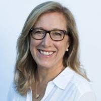 Jennifer Forman's Instagram, Twitter & Facebook