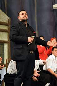 Grupul si pagina.imi place muzica greceasca va ofera cea mai buna muzica greceasca si va ureaza toate. Solistul IonuÈ› Galani A SlÄƒbit 50 De Kilograme In 6 Luni Libertatea