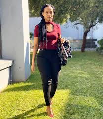 Thembinkosi lorch is a celebrated player who has achieved a lot in his career. Interesting Things You Need To Know About Thembinkosi Lorch S Girlfriend Nokuphiwa Mathithibala Zambianews365 Com