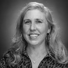 Alexandra Sargent's Instagram, Twitter & Facebook