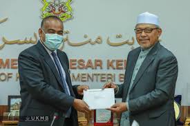 Pengarah pejabat kementerian pelancongan, seni dan budaya malaysia negeri kelantan kampung kraf tangan, jalan hilir balai 15300 kota bharu kelantan darul naim tel : Portal Rasmi Kerajaan Negeri Kelantan Joomla