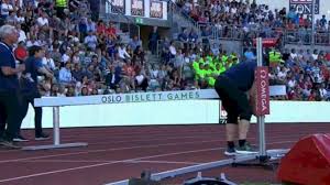 It was the first individual national title the freshman has claimed. Barrier Set At Men S Height During Women S Steeple Leads To Utter Chaos Flotrack