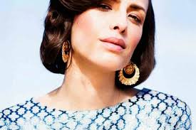 Kika in i Dusty Decos hem på Östermalm