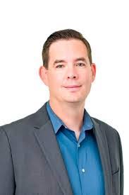 Chris Elwell's Instagram, Twitter & Facebook