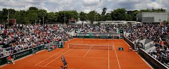 La organización de roland garros sacó posteriormente un comunicado en el que lamentaba la renuncia de la tenista a seguir en el certamen: Roland Garros L Affiche 2021 Devoilee
