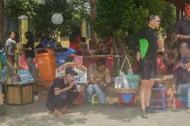 Masak adonan warna merah dengan api kecil sambil terus diaduk hingga. Warisan Budaya Takbenda Beranda