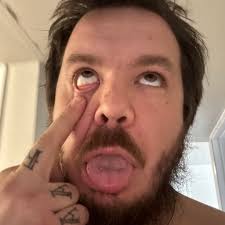 What one should I make a deck around let me know