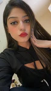 Naimi Shah's Instagram, Twitter & Facebook