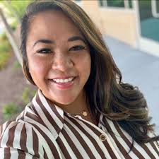 Are bakery boxes suitable for large board gifts?